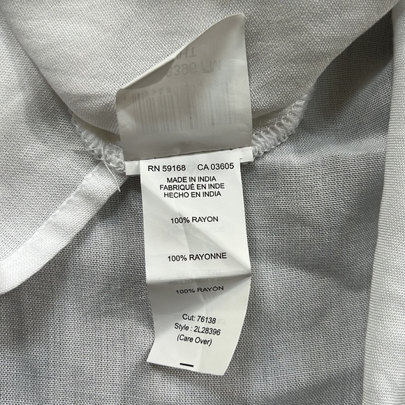 Karen Kane Beaded V-Neck Sleeveless Sharkbite Hem Tank Top - Picture 10 of 12